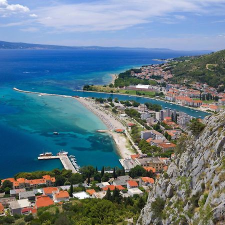 Bella Figura Apartments - Heated Pool Omis Exterior photo