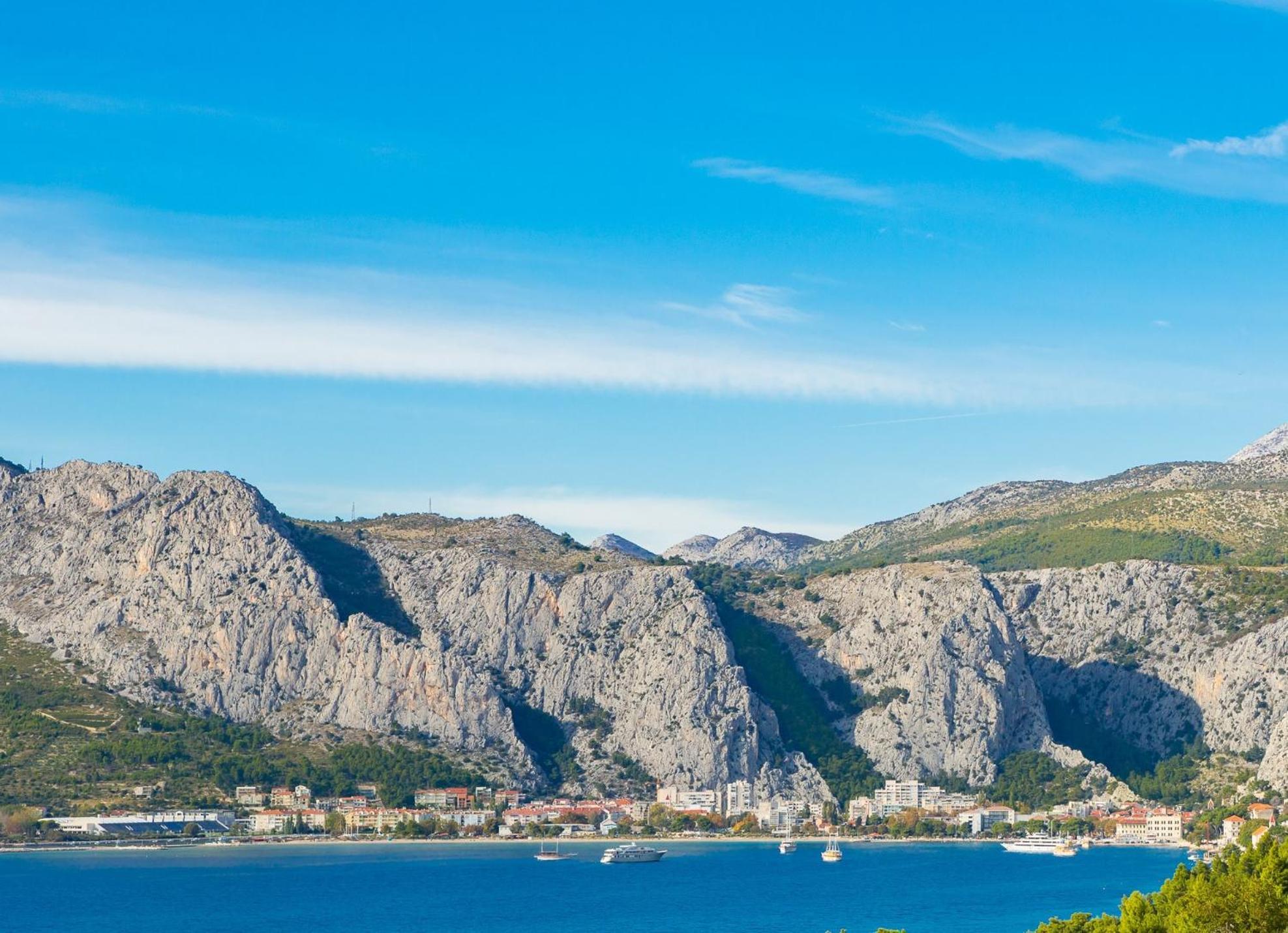 Bella Figura Apartments - Heated Pool Omis Exterior photo