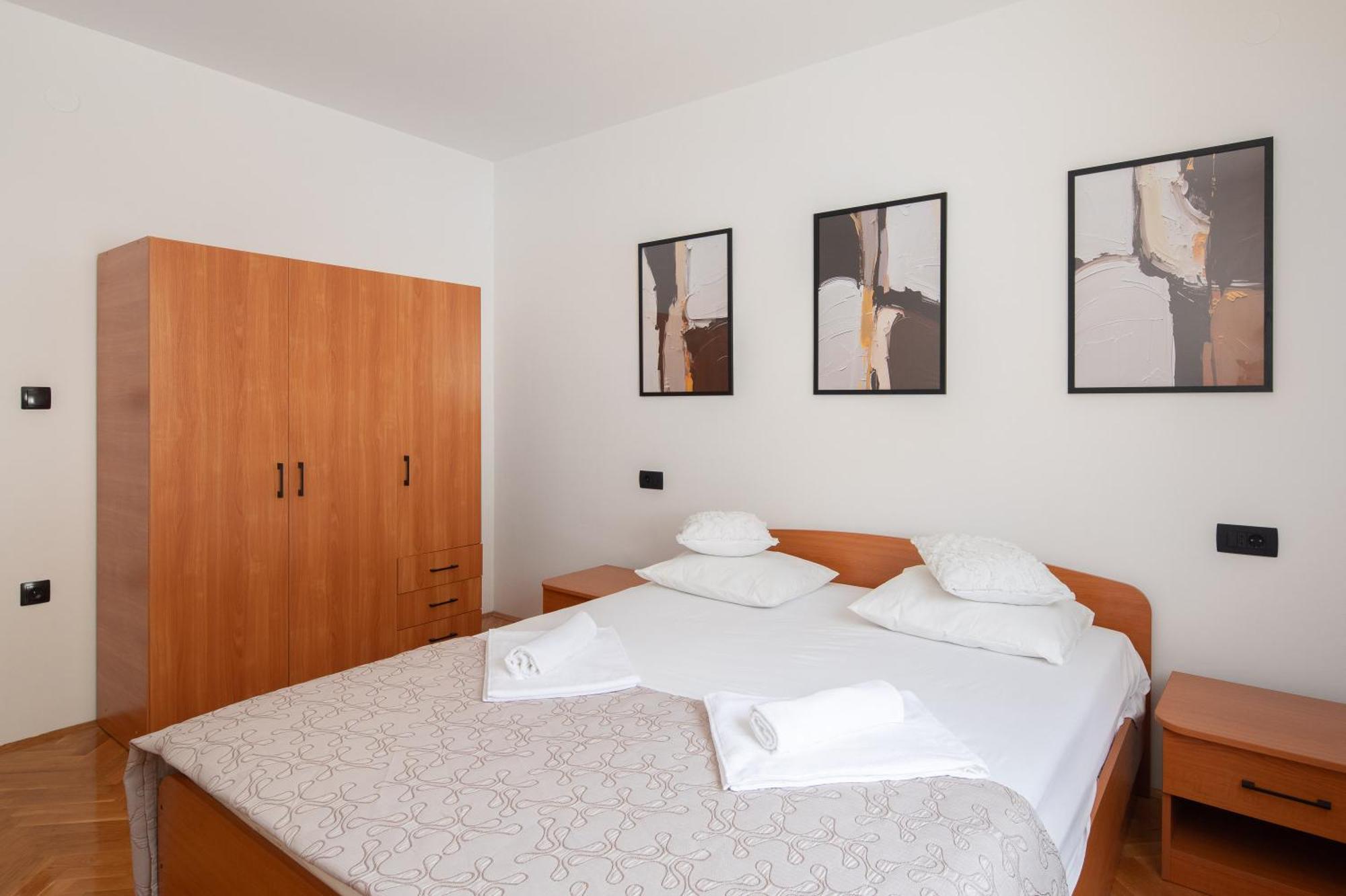 Bella Figura Apartments - Heated Pool Omis Exterior photo