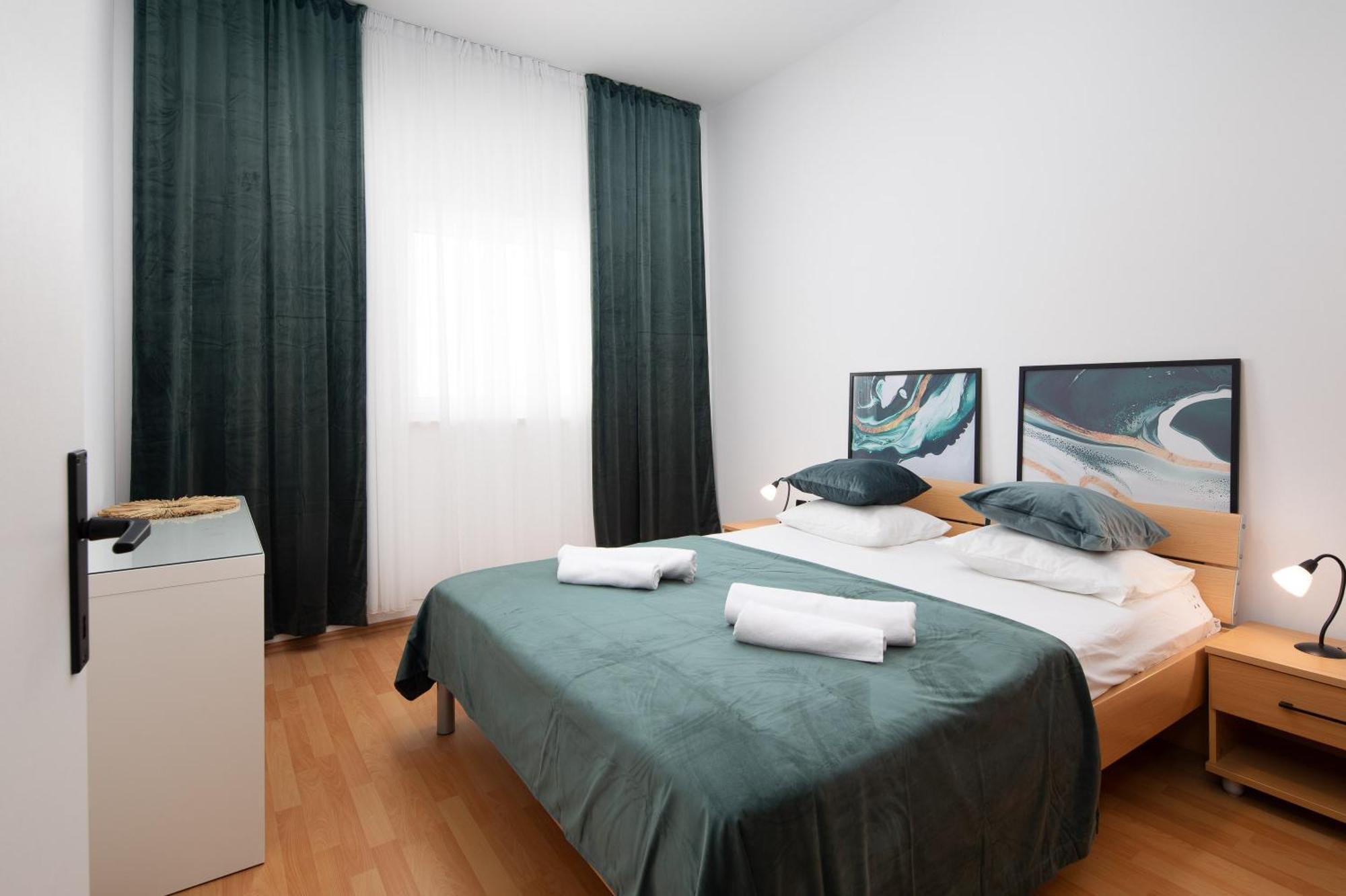 Bella Figura Apartments - Heated Pool Omis Exterior photo