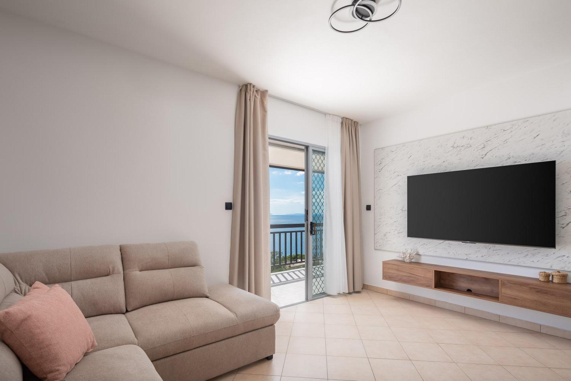 Bella Figura Apartments - Heated Pool Omis Exterior photo