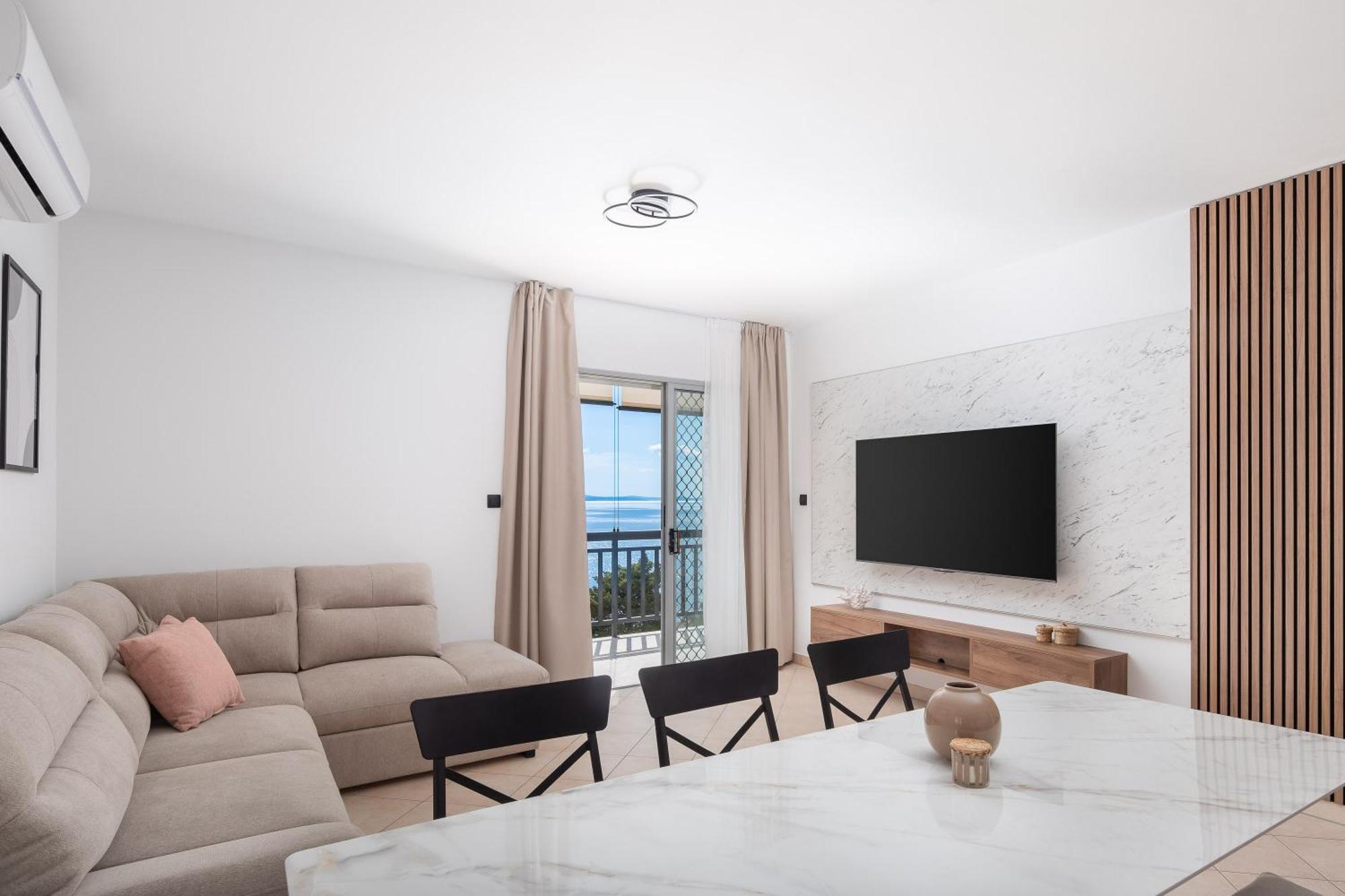 Bella Figura Apartments - Heated Pool Omis Exterior photo