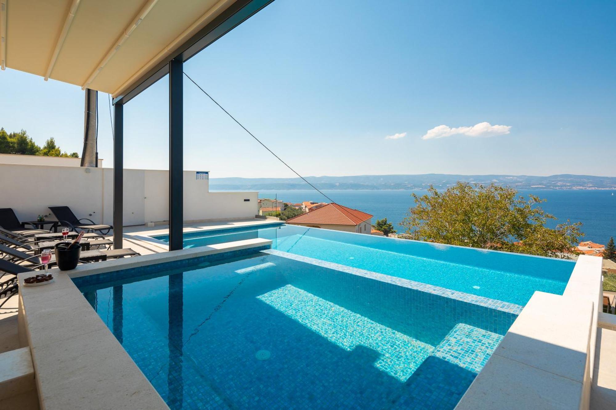 Bella Figura Apartments - Heated Pool Omis Exterior photo